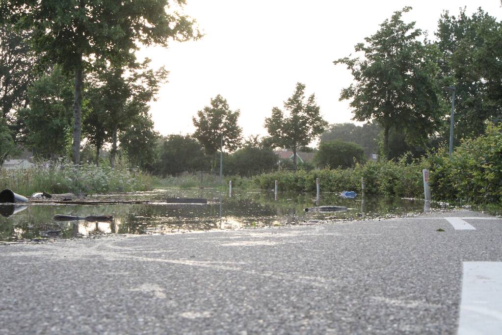 Overstromingen door stijgend water in de maas