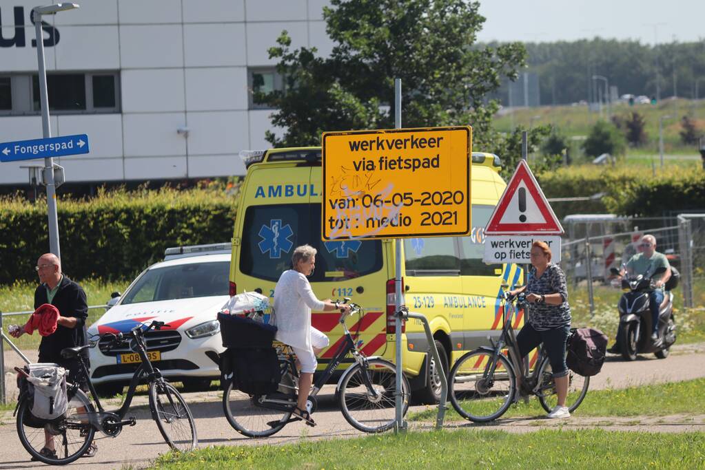 Fietsster loopt ernstig hoofdletsel op bij botsing