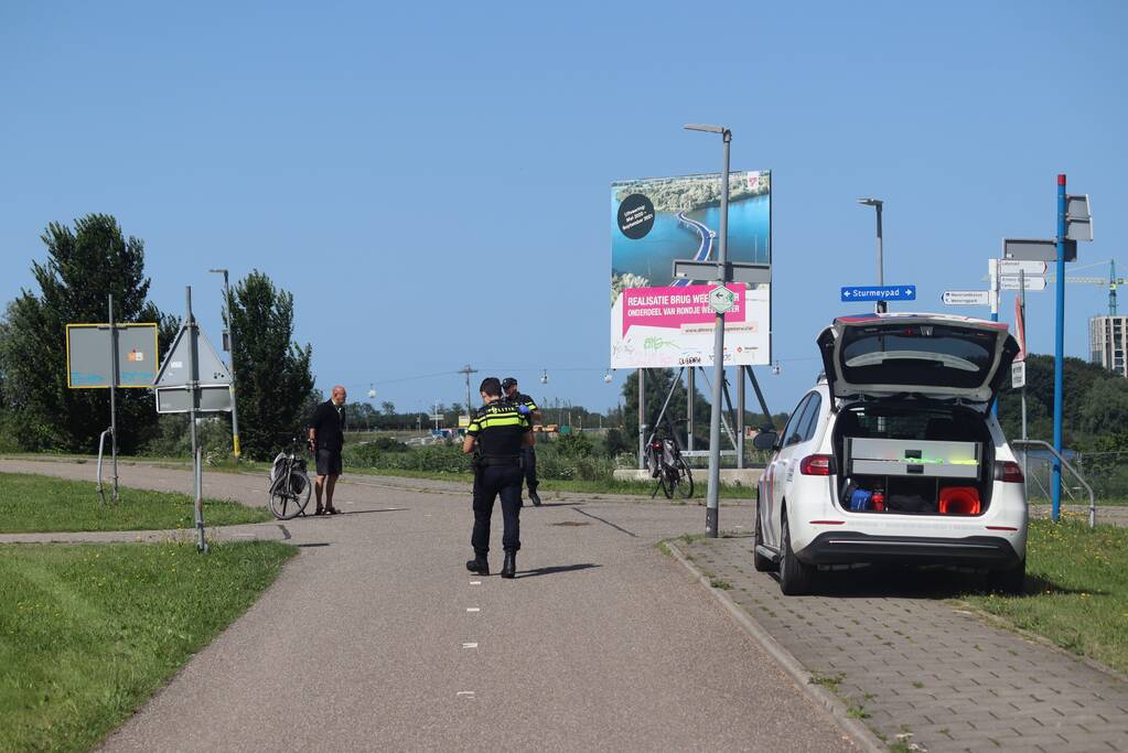 Fietsster loopt ernstig hoofdletsel op bij botsing