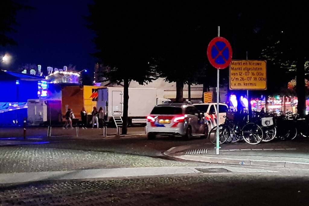 Persoon bewusteloos op kermisterrein