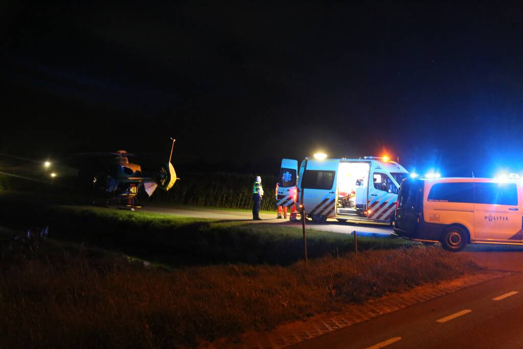 Meerdere gewonden bij botsing tegen boom