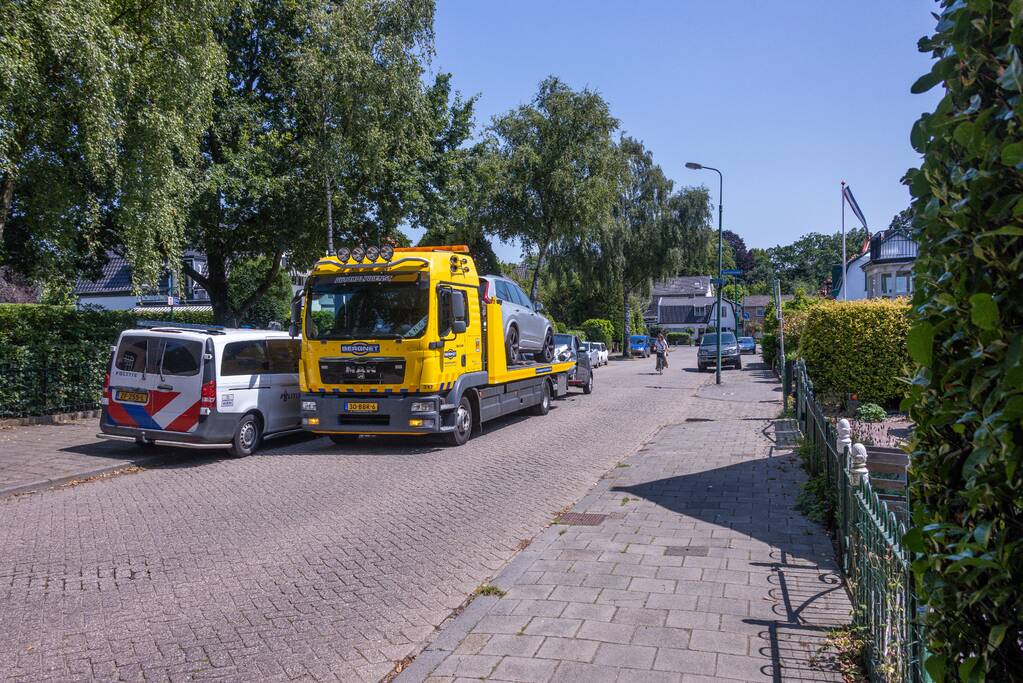 Auto's botsen op kruising