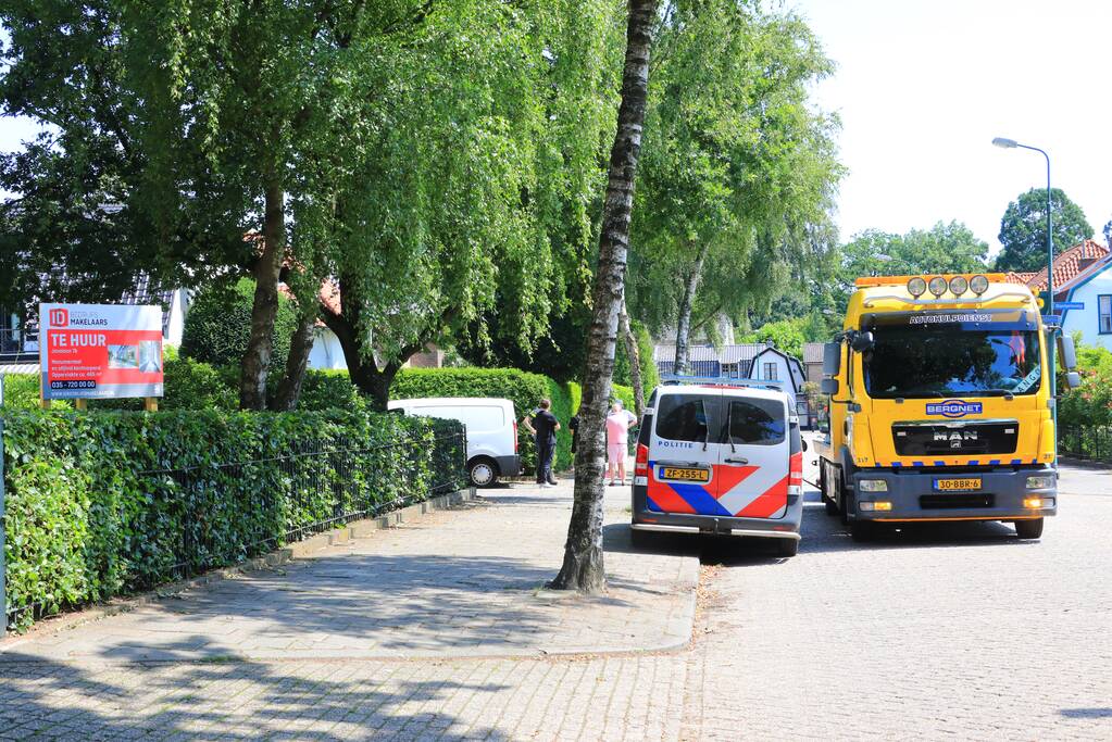 Auto's botsen op kruising