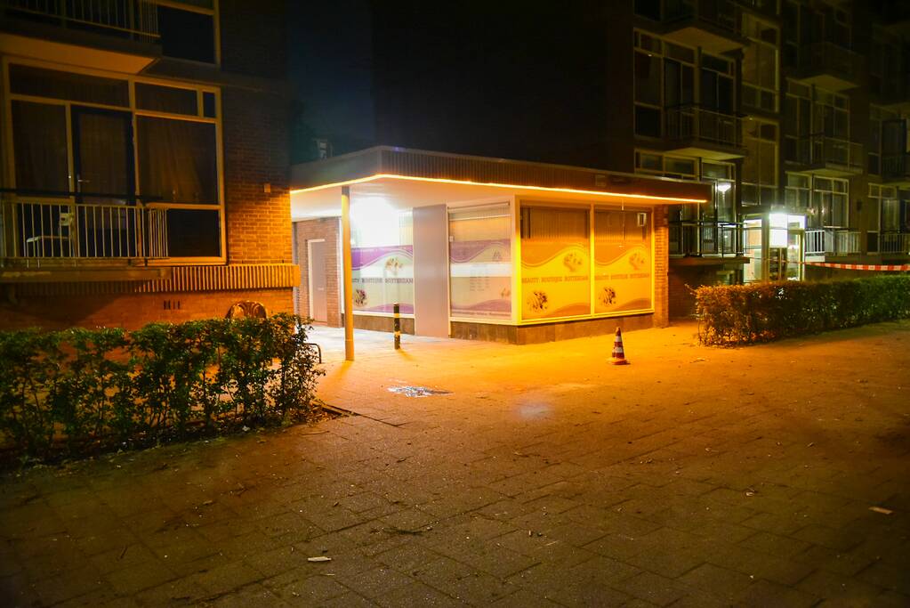Man zwaargewond na schietpartij op straat