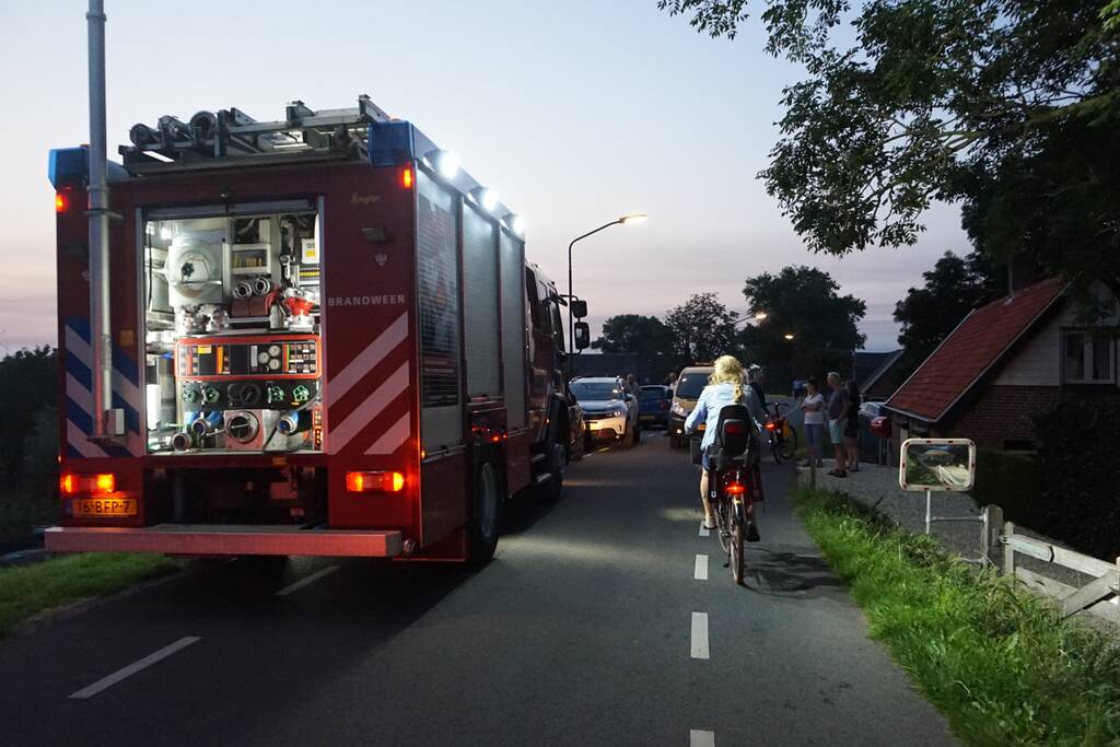 Brandweer helpt bij overstroming in woningen