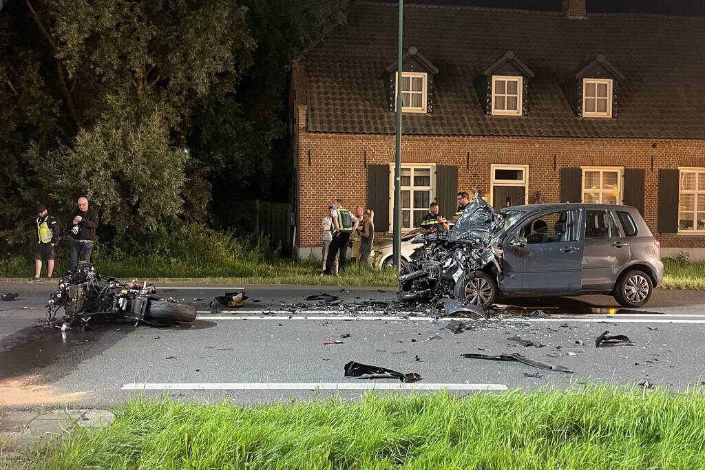 Motorrijder overleden bij zeer ernstig ongeval
