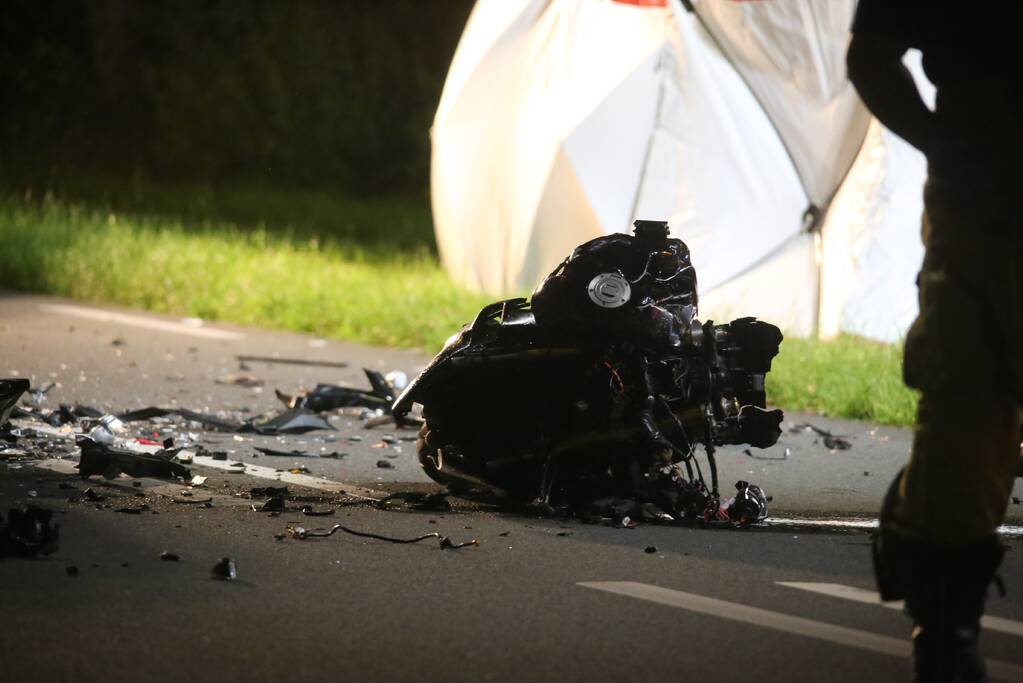 Motorrijder overleden bij zeer ernstig ongeval