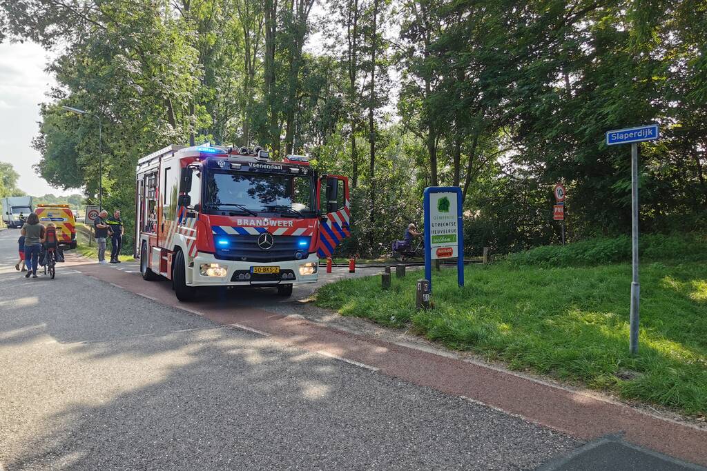 Auto brandt volledig uit