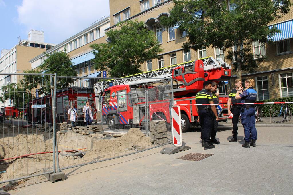 Oogziekenhuis ontruimd na zeer grote brand
