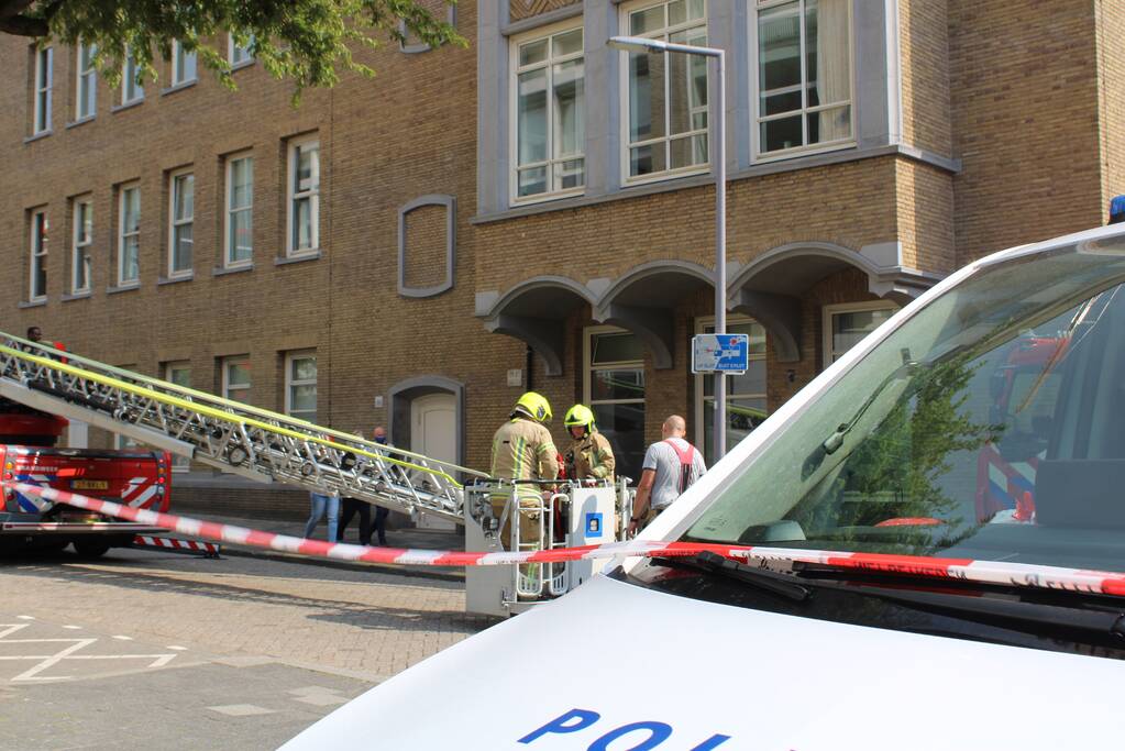 Oogziekenhuis ontruimd na zeer grote brand