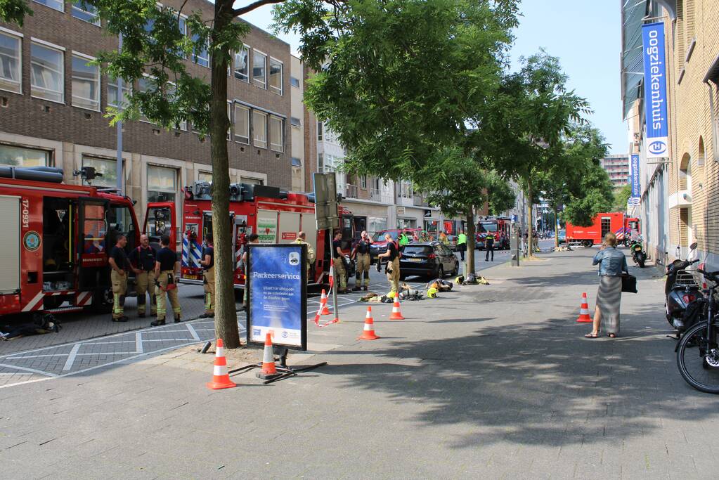 Oogziekenhuis ontruimd na zeer grote brand