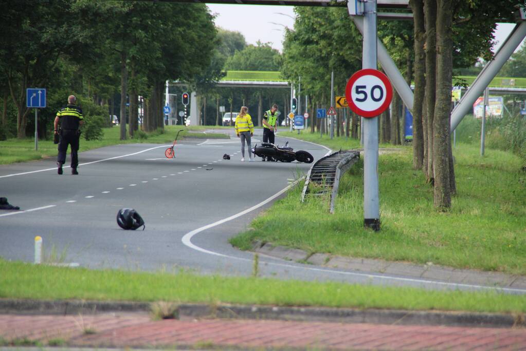 Motorrijder komt om het leven bij verkeersongeval