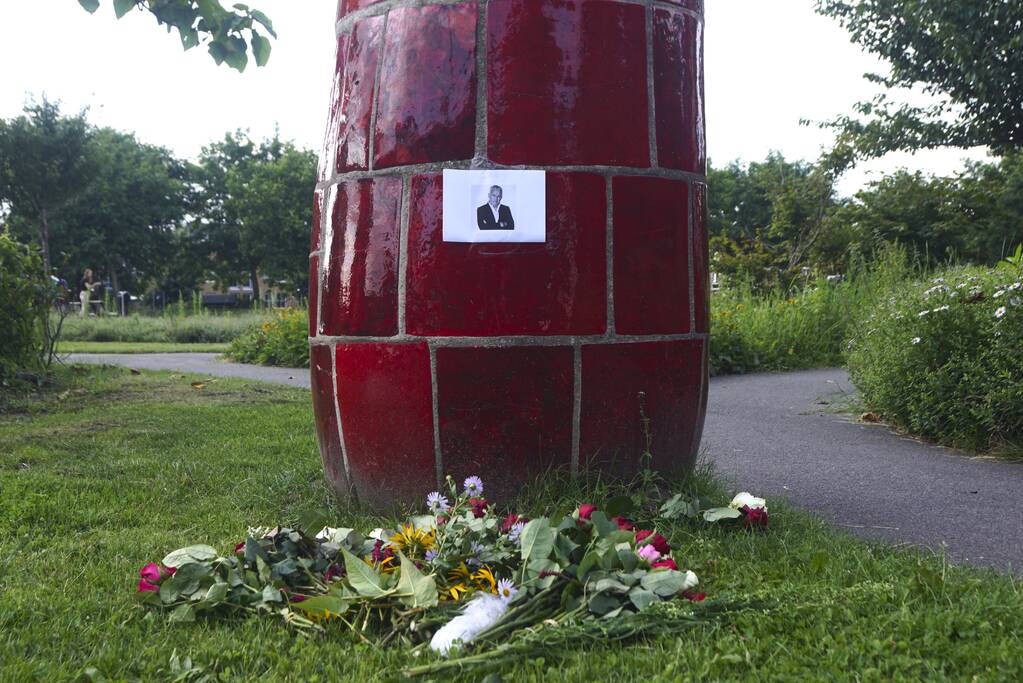 Gedenkplek ingericht voor Peter R de Vries op de Kai Park