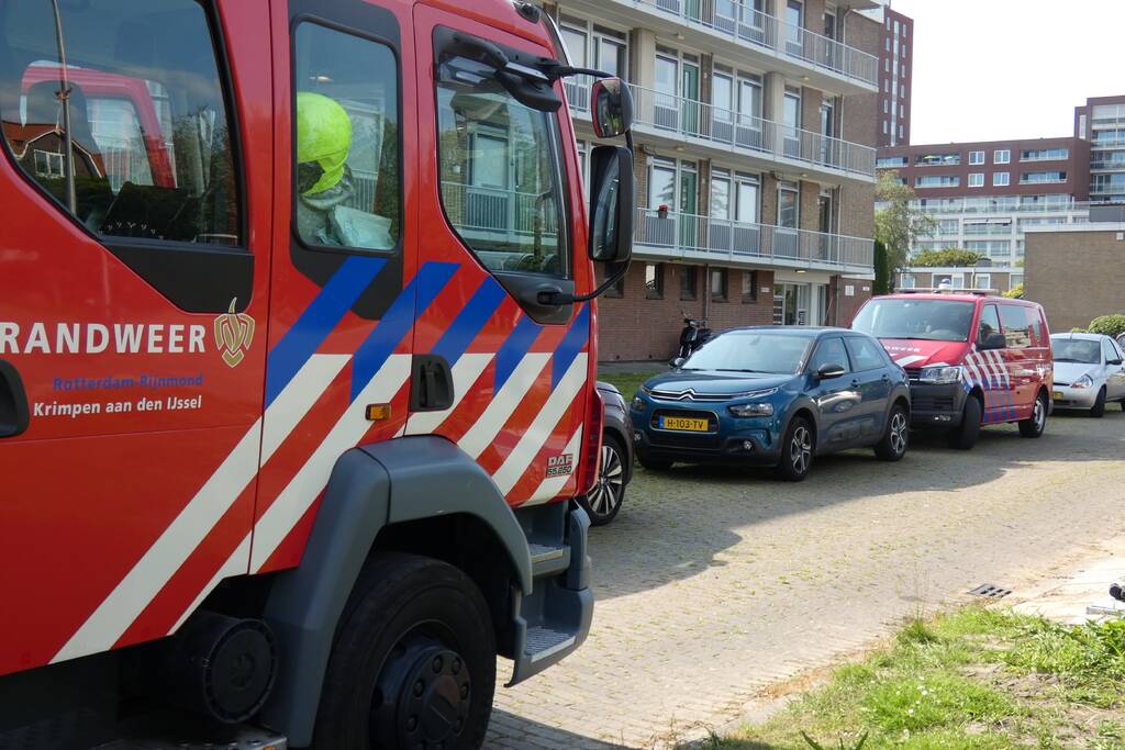 Brandweer doet onderzoek naar gaslucht