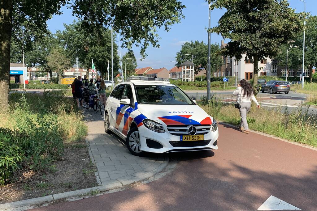 Automobilist rijdt door na ongeval met scooter