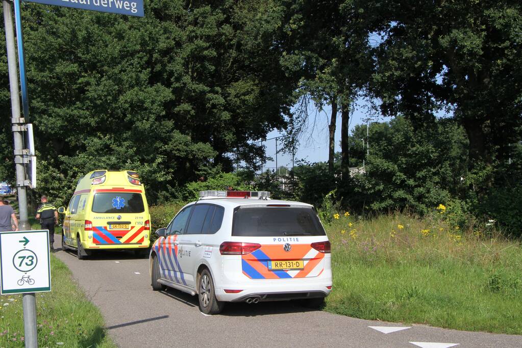 Scooterrijder raakt gewond door ongeval met fietser