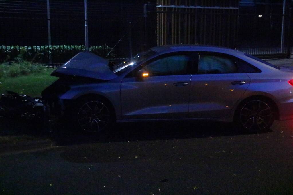 Auto in de kreukels bij eenzijdige aanrijding