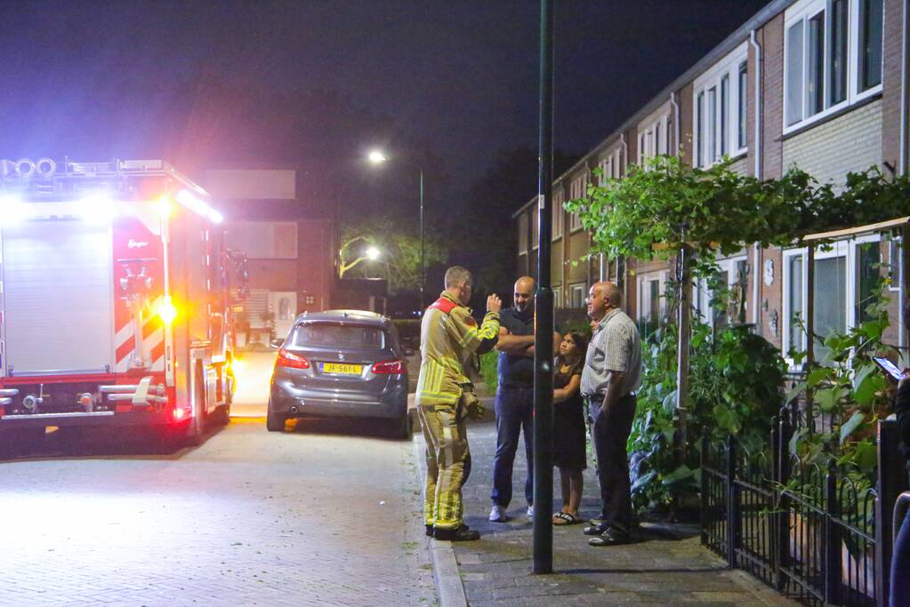 Brandweer bevrijdt bekneld zittende vogel
