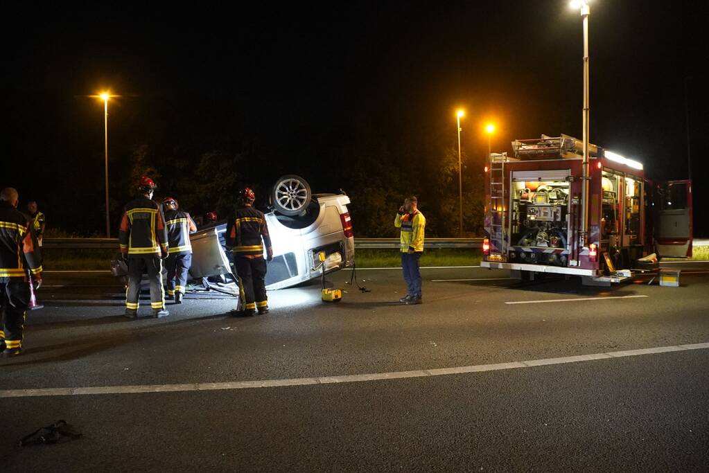 Snelweg volledig afgesloten door zwaar ongeval