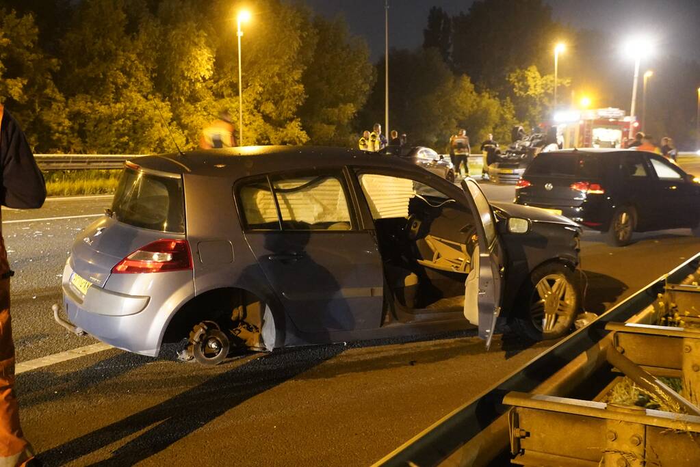 Snelweg volledig afgesloten door zwaar ongeval