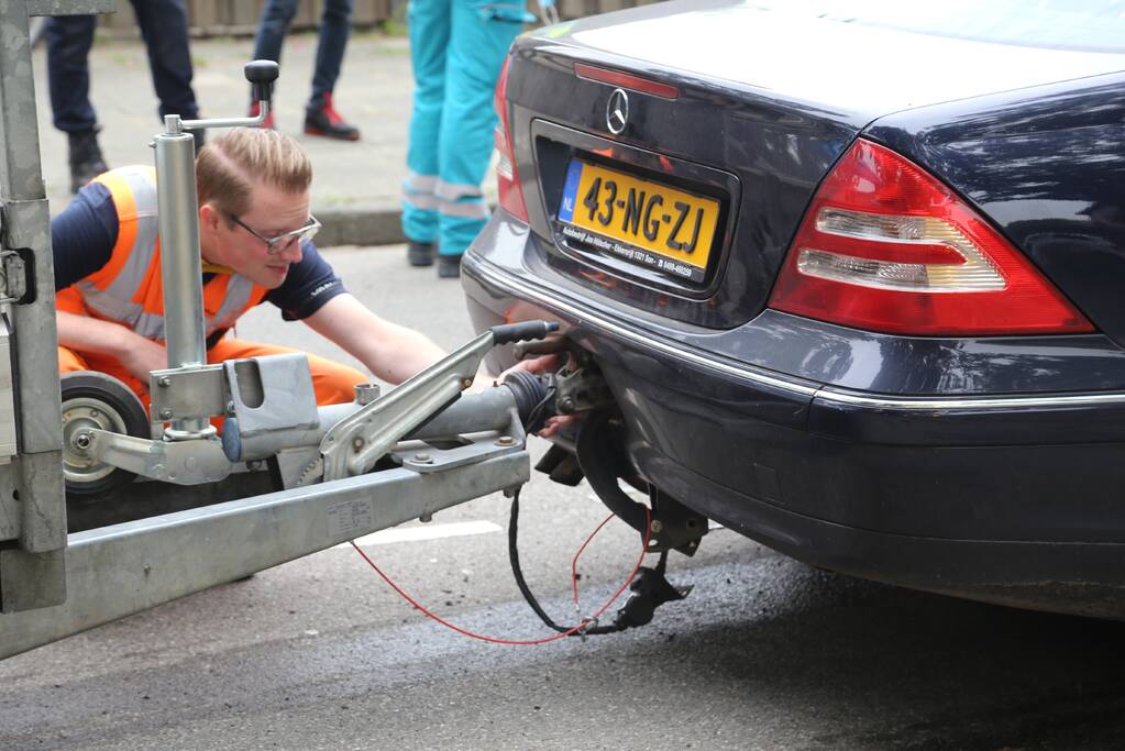 Flinke schade bij aanrijding op kruising