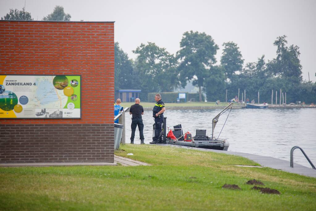 Zoektocht naar vermiste duiker Vinkeveense Plassen