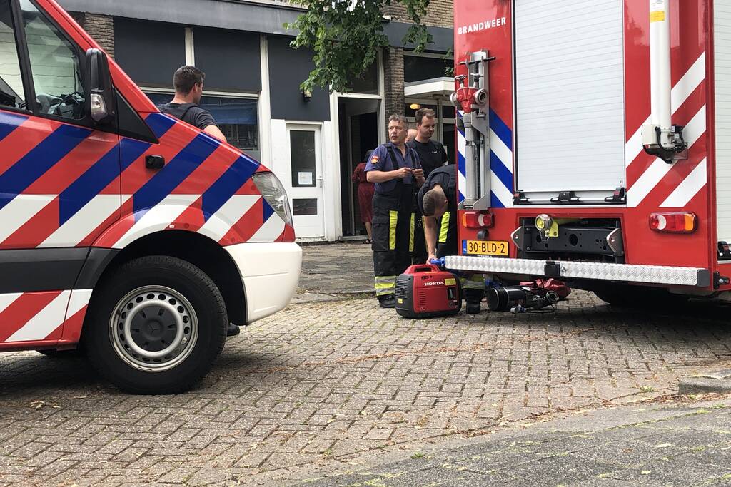 Wateroverlast in kelder van portiekflat