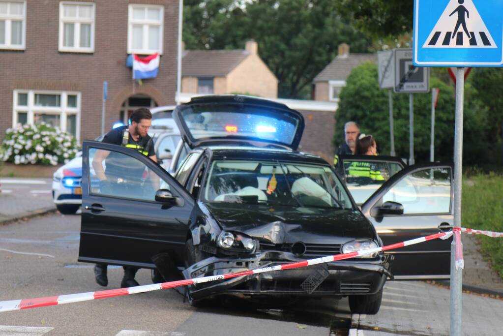 Auto crasht na achtervolging
