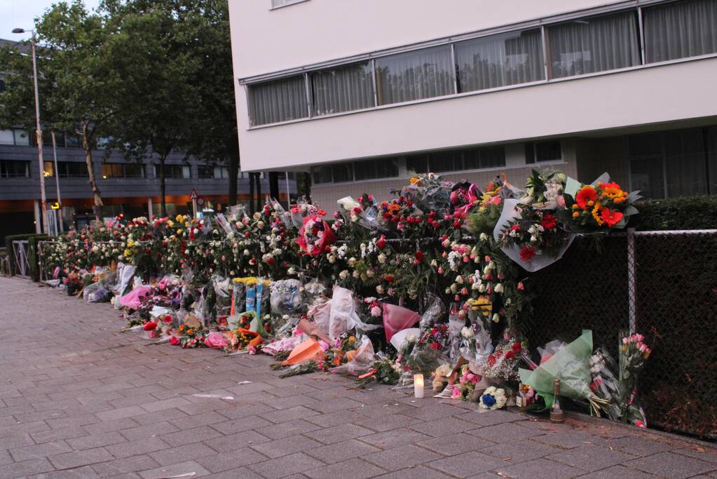 Bloemenzee voor doodgestoken man (27)