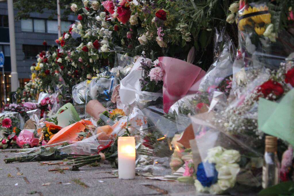 Bloemenzee voor doodgestoken man (27)