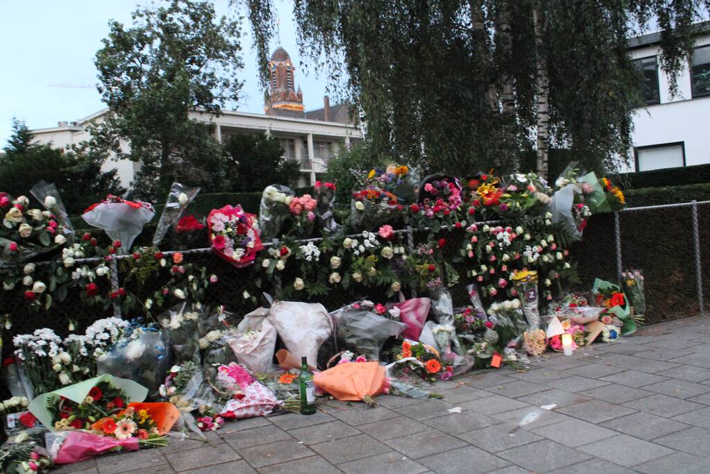 Bloemenzee voor doodgestoken man (27)