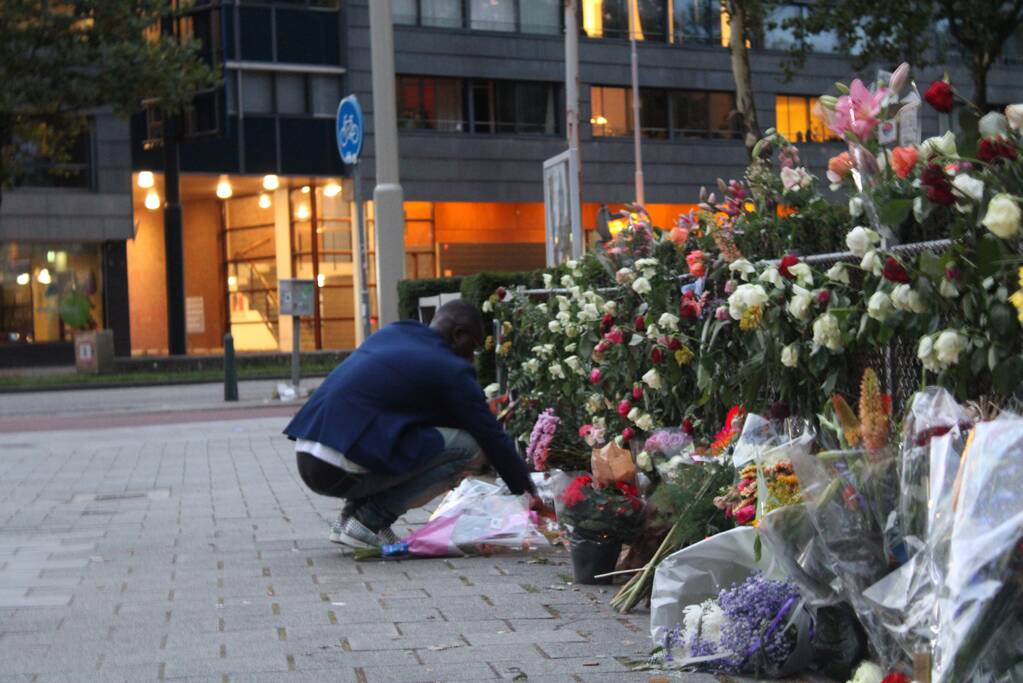 Bloemenzee voor doodgestoken man (27)
