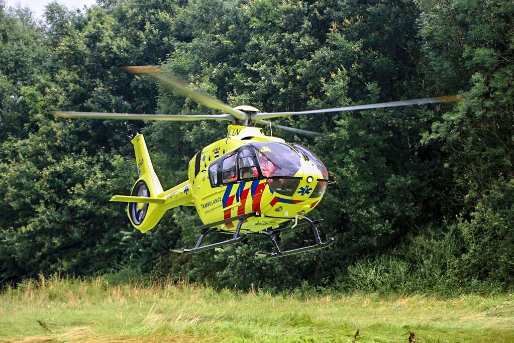Persoon zwaargewond door omgevallen steiger