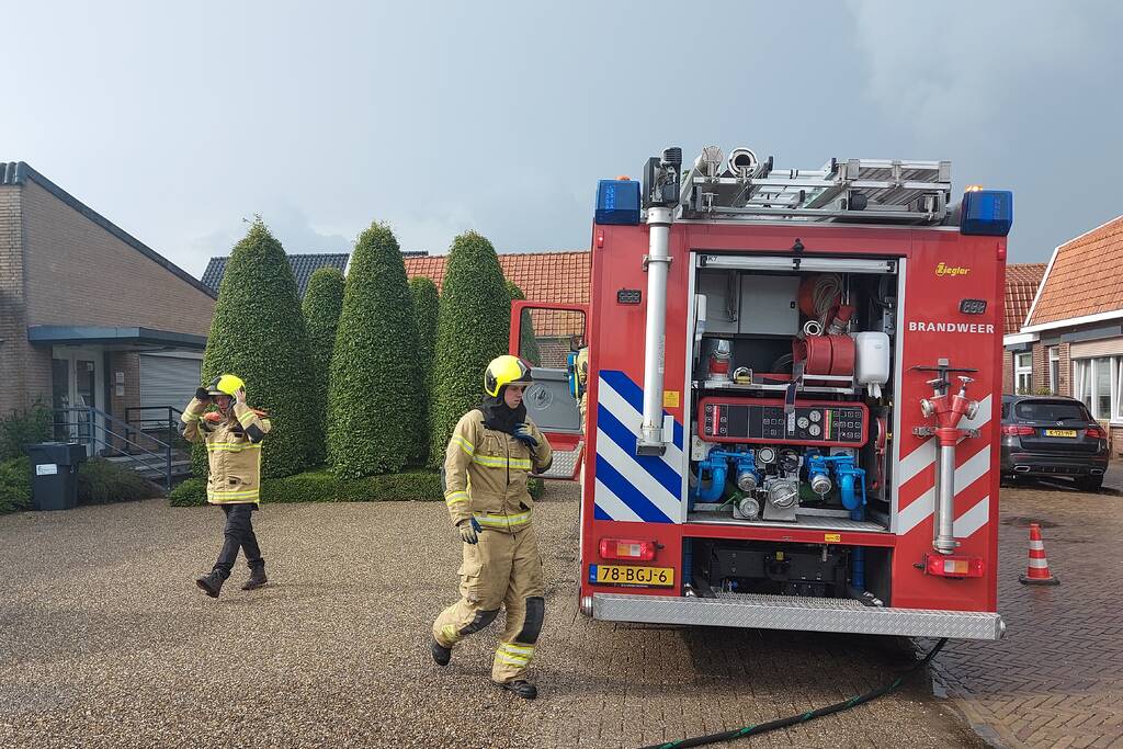 Veel rook bij brand in kantoorpand