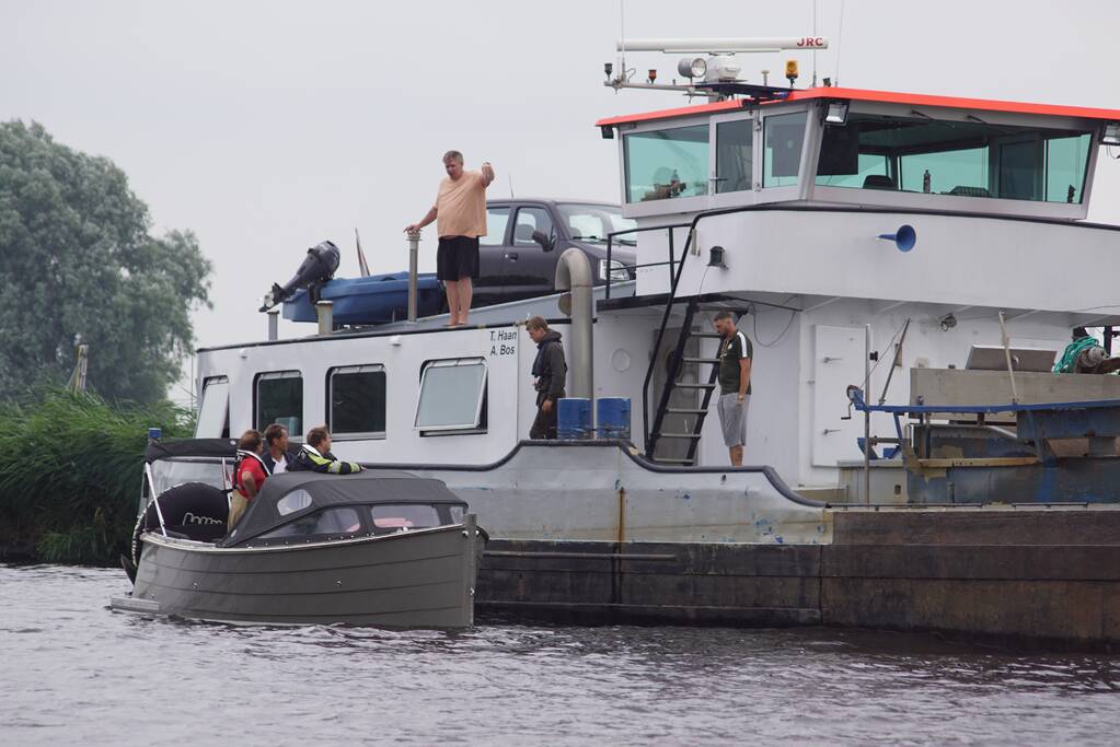 Grote zoekactie naar mogelijk persoon te water Jachthaven 't Raboes