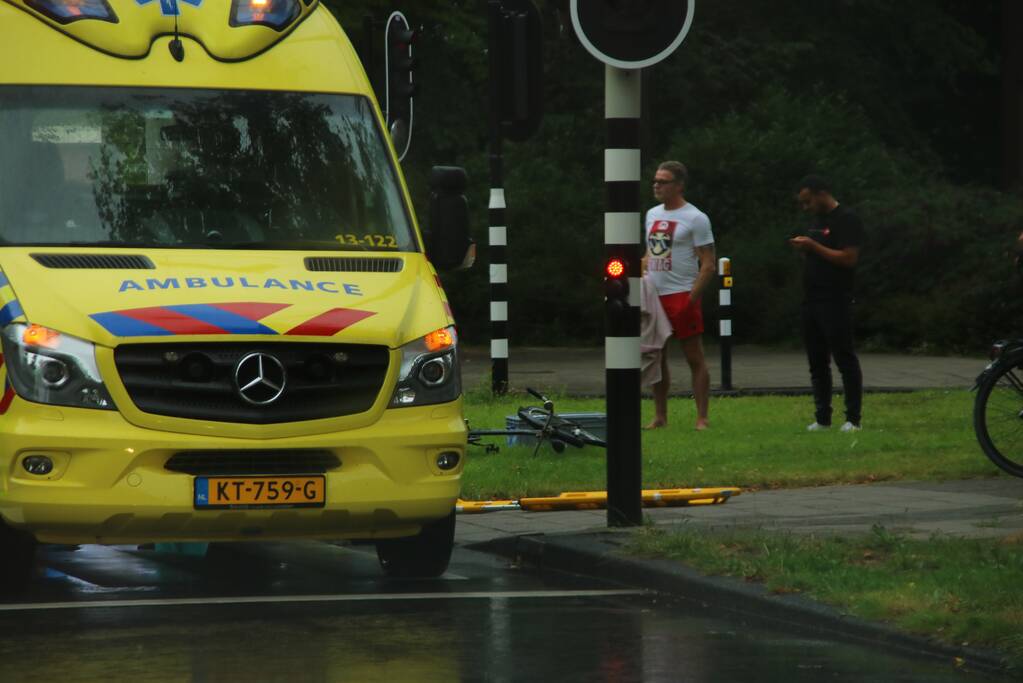 Fietser gewond bij aanrijding met auto