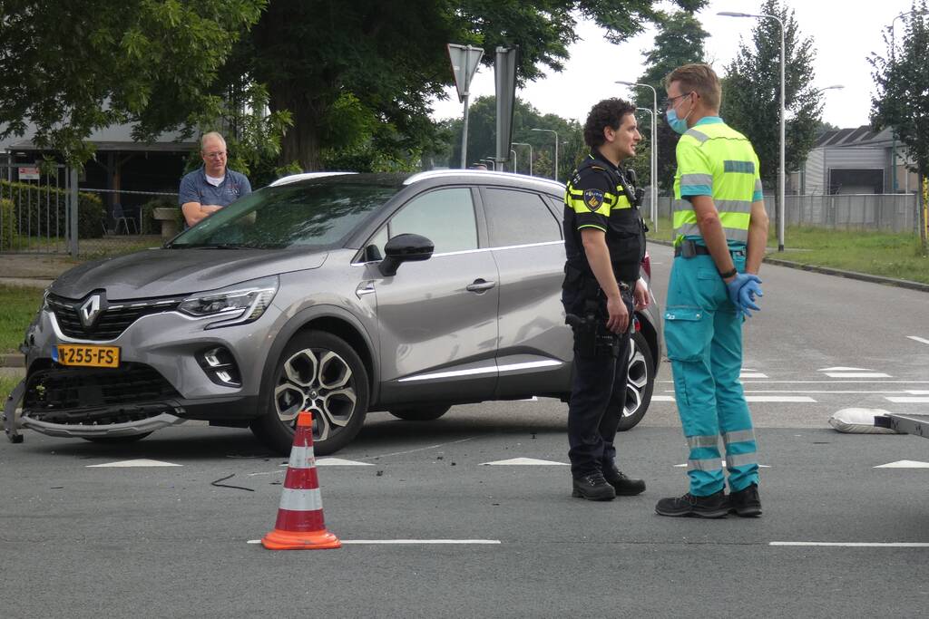 Scooterrijder gewond na ongeval met auto