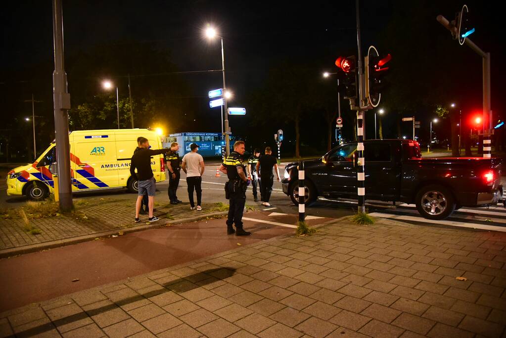 Fietser zwaargewond bij aanrijding