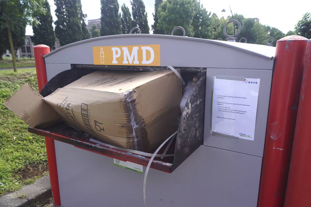 Overlastgevende containers in centrum van Vathorst worden verwijderd