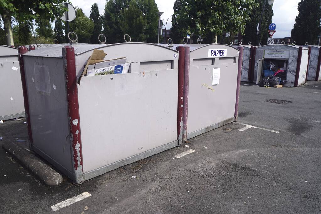 Overlastgevende containers in centrum van Vathorst worden verwijderd