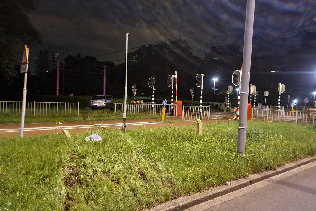 Auto zwaar beschadigd bij eenzijdig ongeval