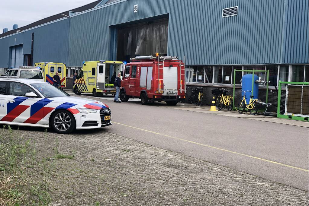 Man krijgt duizend kilo zware tafel op borst bij Fokker Aerostructures