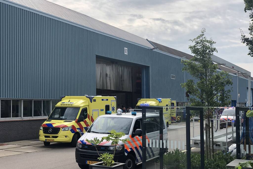 Man krijgt duizend kilo zware tafel op borst bij Fokker Aerostructures