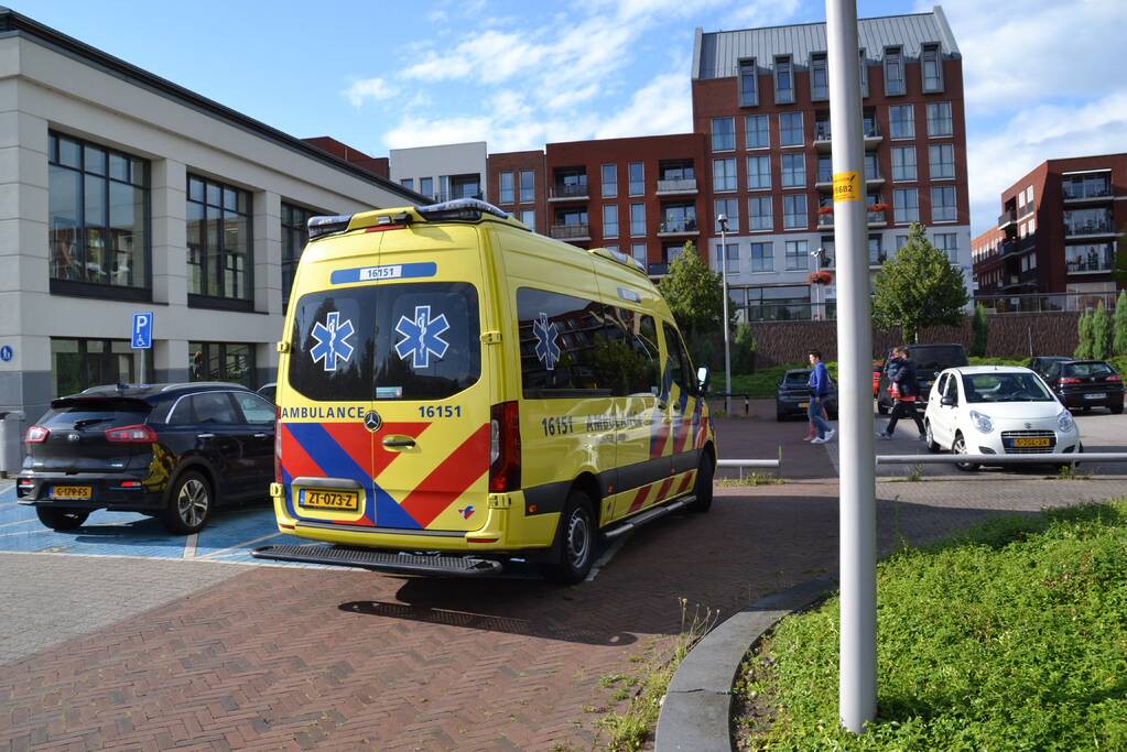Man gewond bij aanrijding in parkeergarage