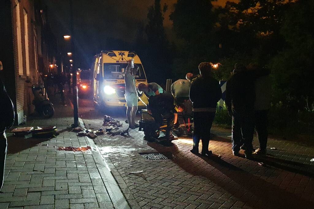 Automobilist rijdt scooter aan en vlucht