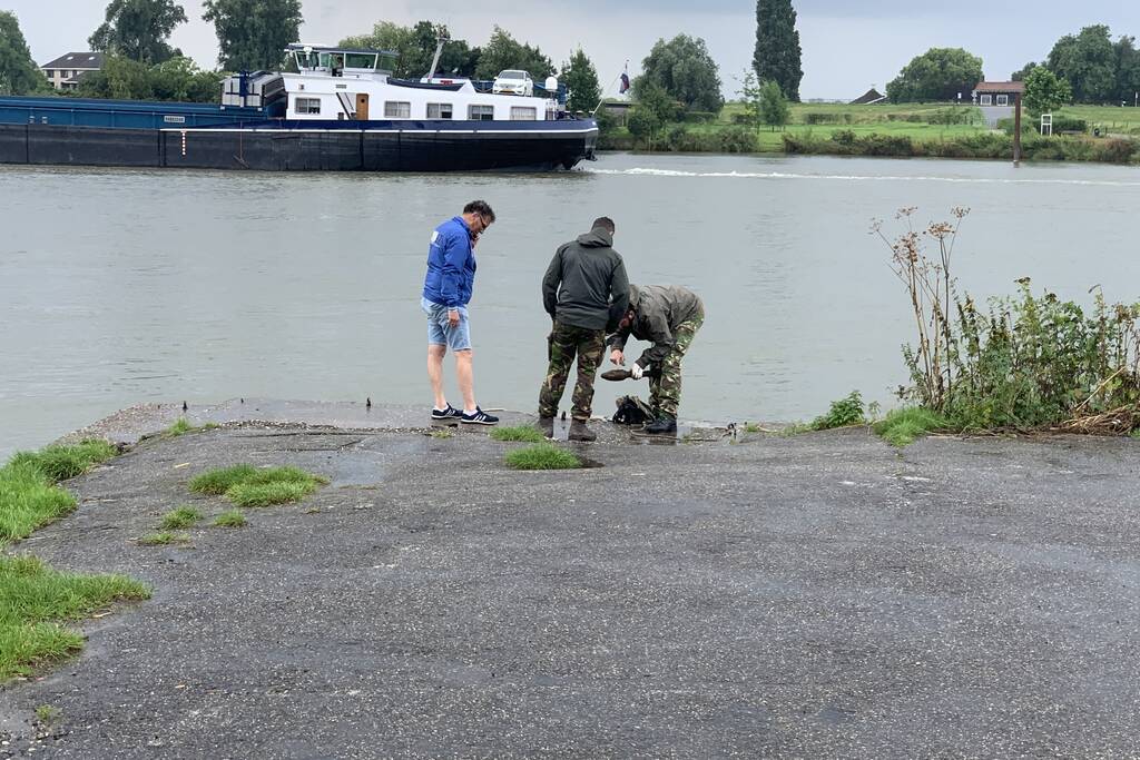Restaurant deels ontruimd na vondst explosief