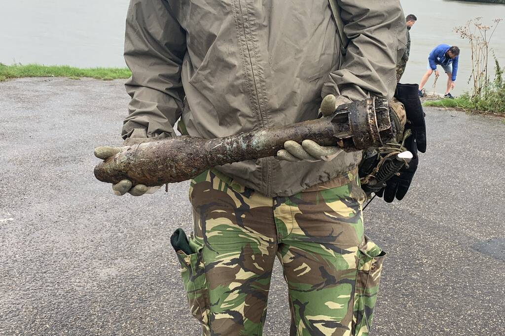 Restaurant deels ontruimd na vondst explosief