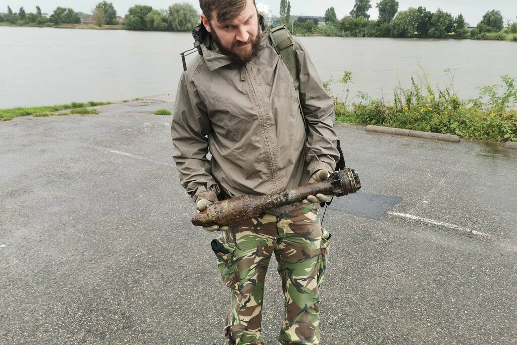 Restaurant deels ontruimd na vondst explosief