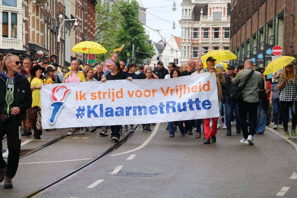 Demonstratie over coronamaatregelen verloopt gemoedelijk