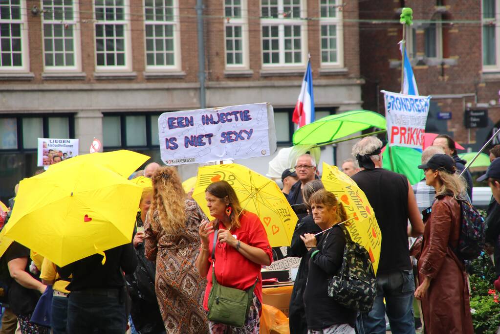 Demonstratie over coronamaatregelen verloopt gemoedelijk